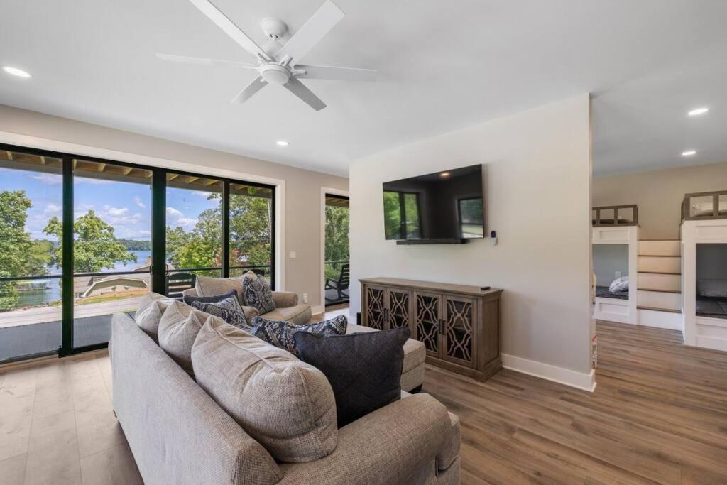 New Home, Dock, Kayaks, Game Room, Water Views Winchester Екстер'єр фото